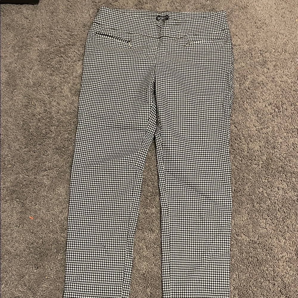 Soho Men's Black and White Patterned Dress Pants